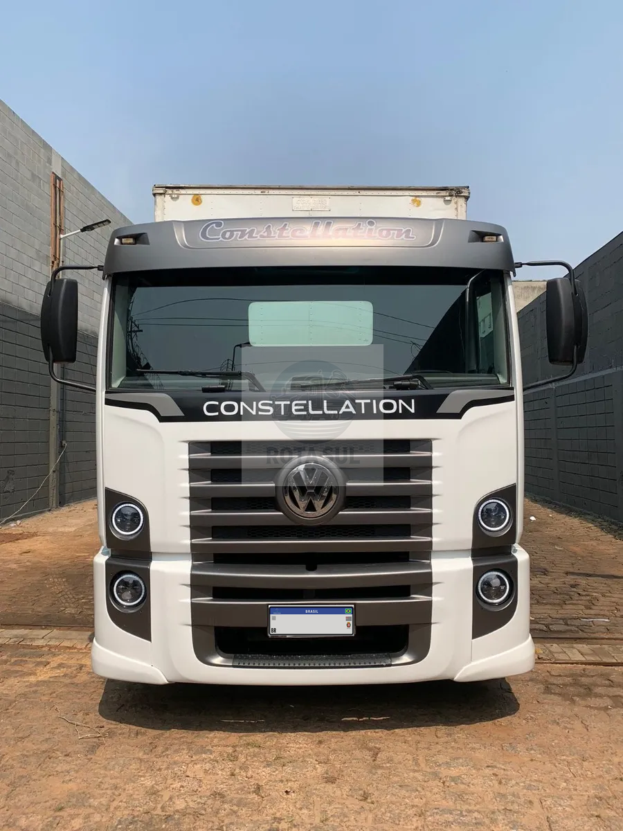 Volkswagen 15.180 Constellation 4x2 10/10