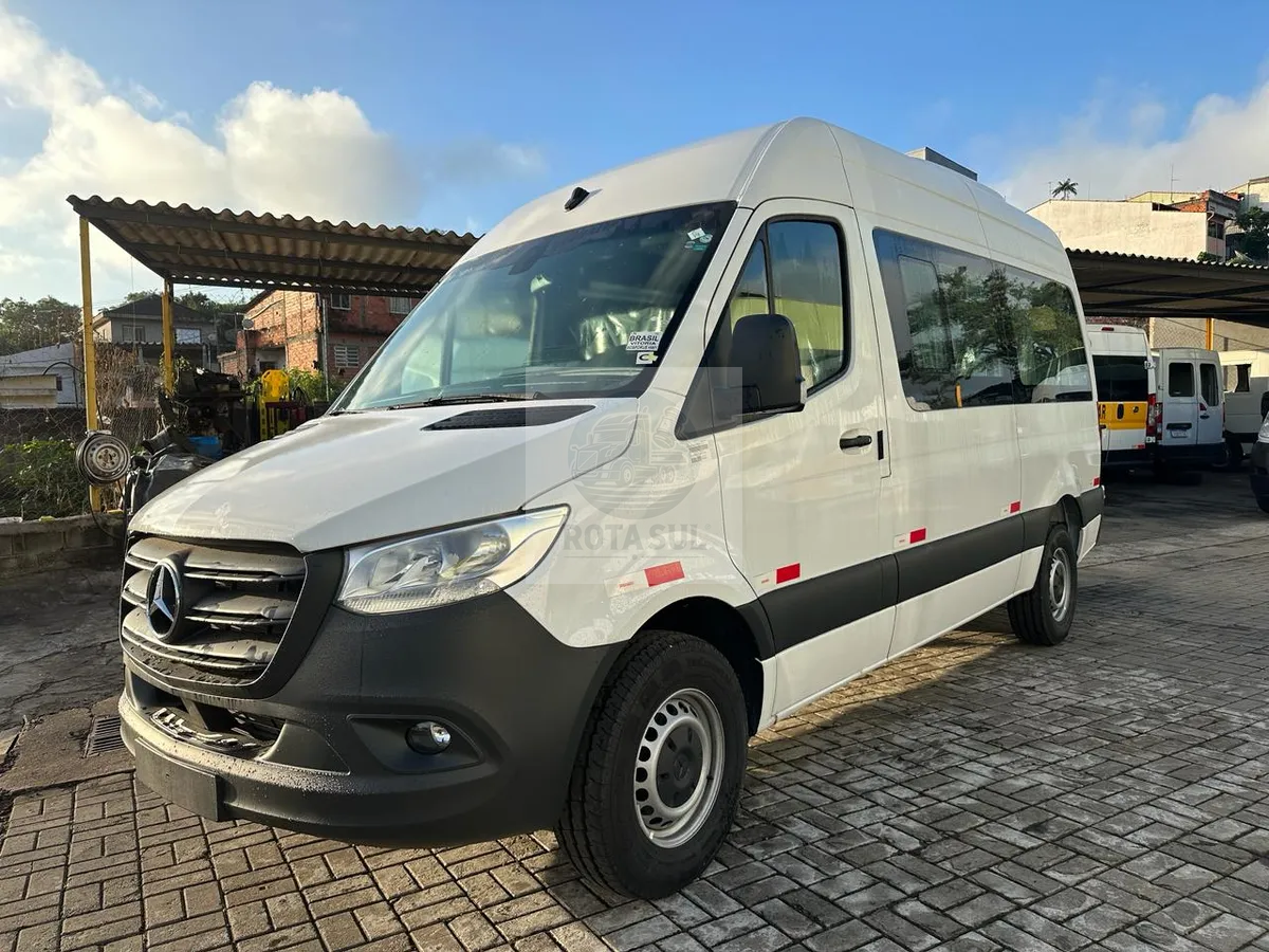 Mercedes-Benz Sprinter Van 417 24/24