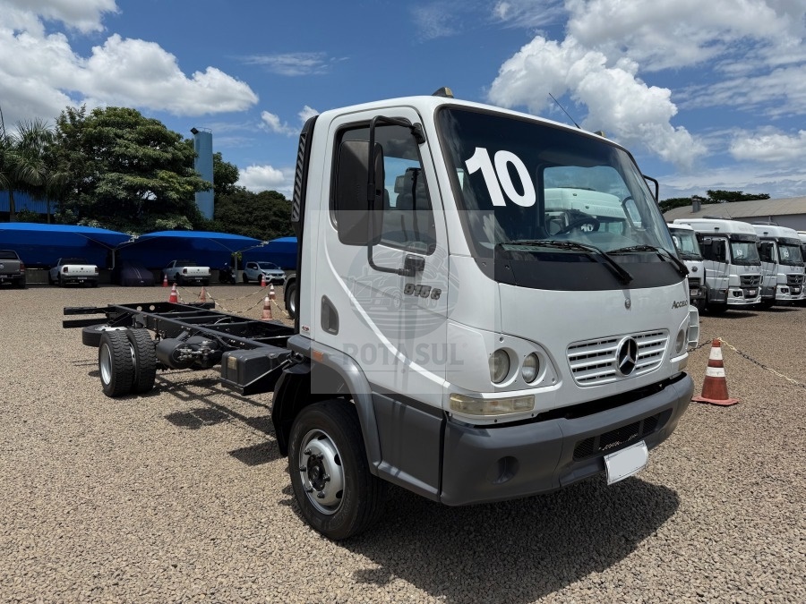 Mercedes-Benz Accelo 915 4X2 10/10