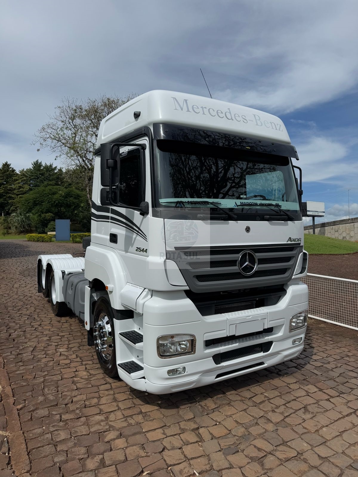 MERCEDES BENZ AXOR 2544 6X2 10/10
